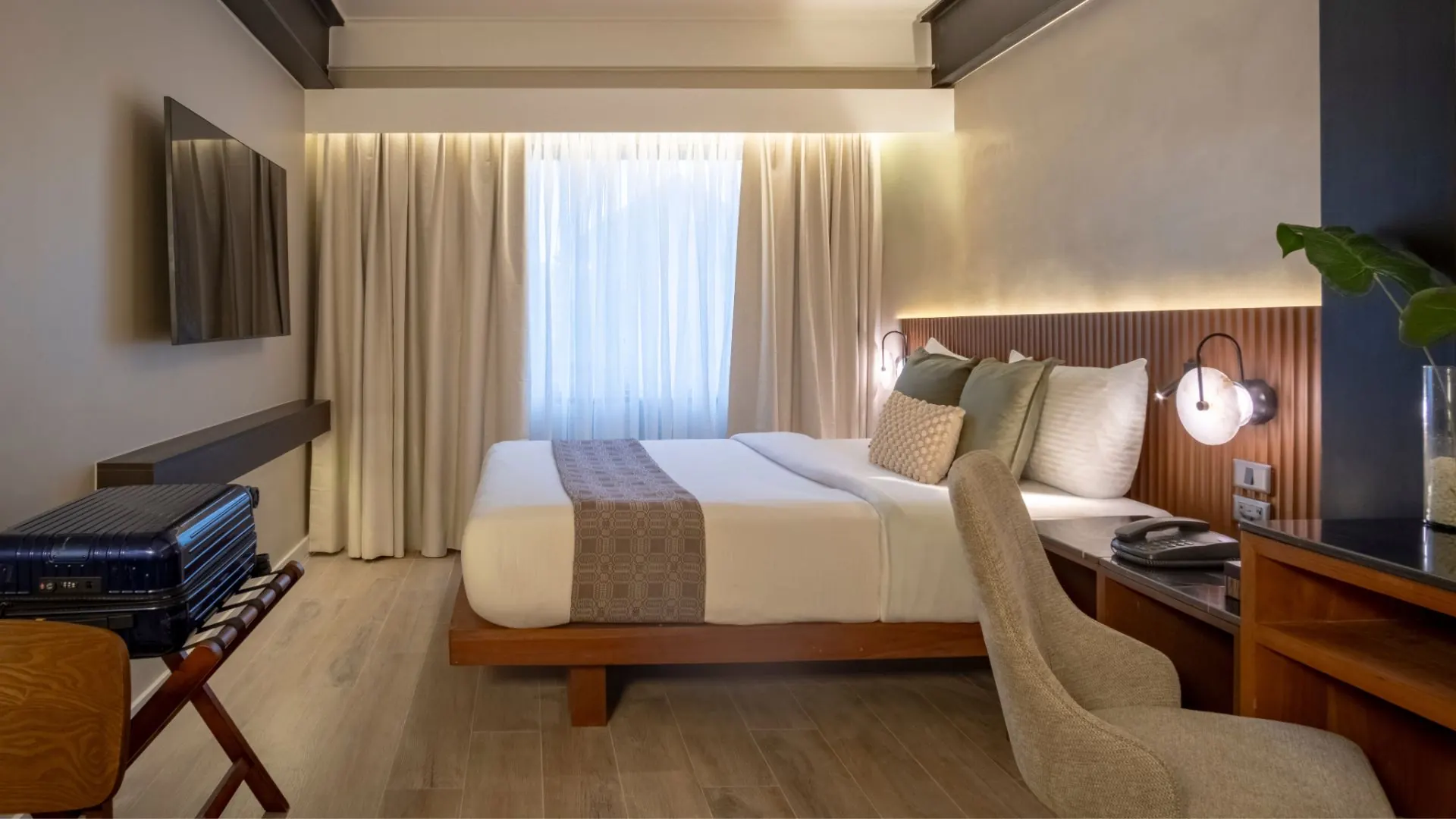 Deluxe Queen room at Amari by Vivere