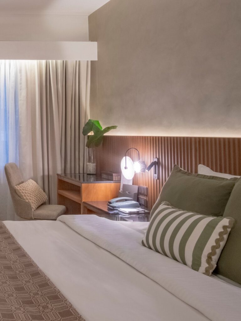 1-Bedroom Suite — main view