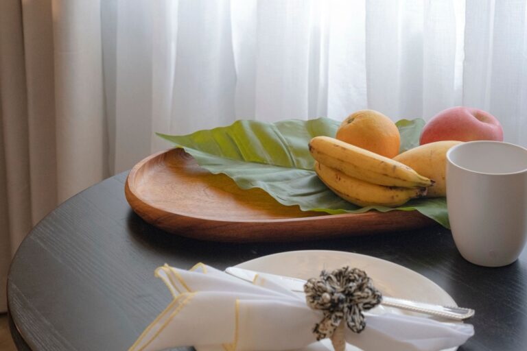 Superior Twin — breakfast tray
